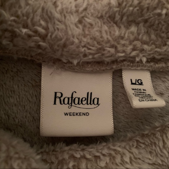 Turtle neck - Picture 3 of 3